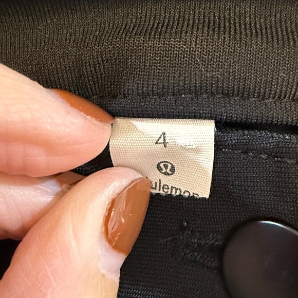 LULULEMON | City Sleek 5-Pocket 7/8 Pants Black Size 4 - Picture 9 of 11